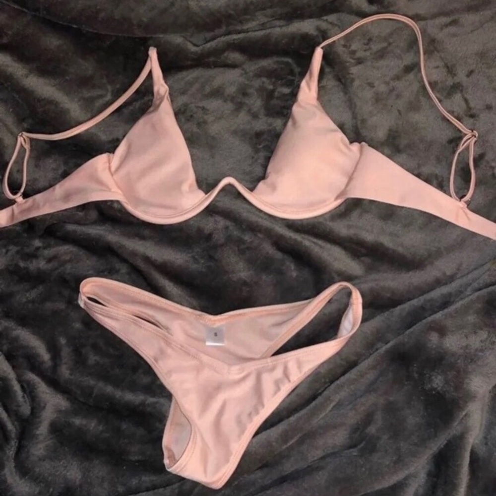 Underwire pink bikini